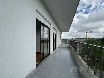 Apartamento T3 para Arrendamento em Viseu