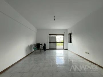 Apartamento T3 para Arrendamento em Viseu