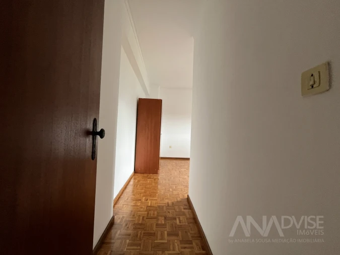 Apartamento T3 para Arrendamento em Viseu Foto 16