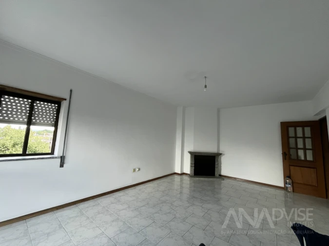 Apartamento T3 para Arrendamento em Viseu Foto 6