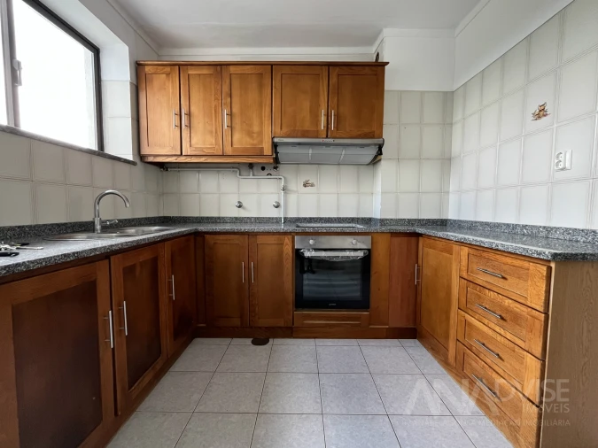 Apartamento T3 para Arrendamento em Viseu Foto 2