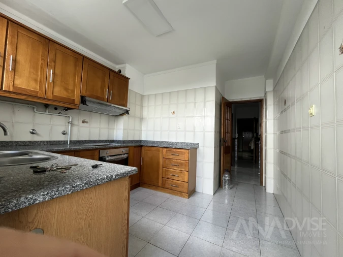 Apartamento T3 para Arrendamento em Viseu Foto 3
