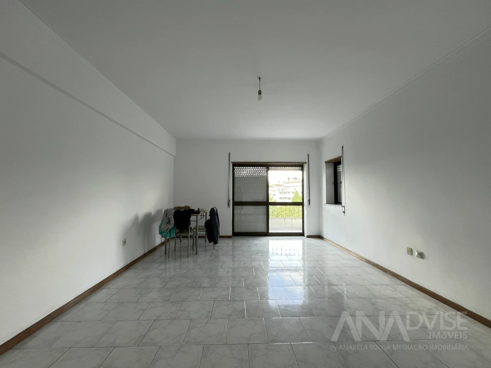 Apartamento T3 para Arrendamento em Viseu Foto 5