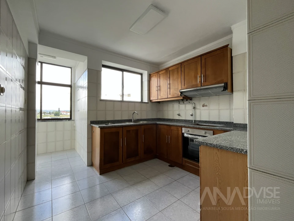 Apartamento T3 para Arrendamento em Viseu Foto 1