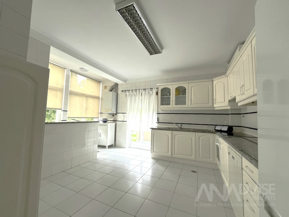 Apartamento T2 para Arrendamento em Viseu Foto 1