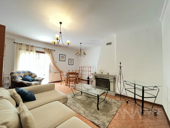 Apartamento T2 para Arrendamento em Viseu Foto 6