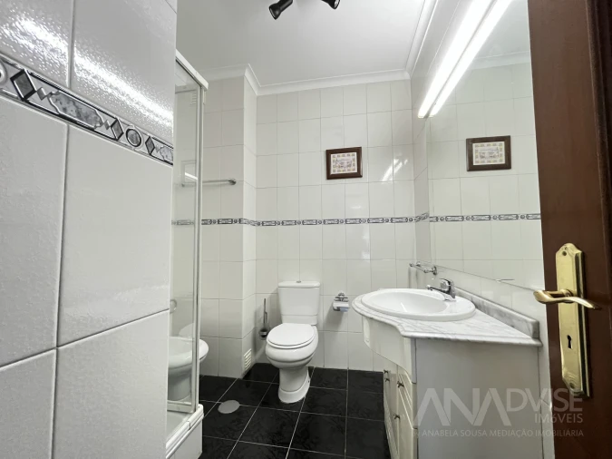 Apartamento T2 para Arrendamento em Viseu Foto 16