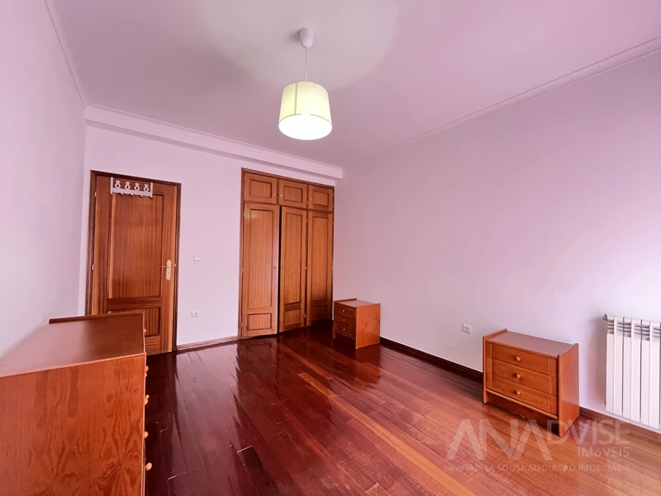 Apartamento T2 para Arrendamento em Viseu Foto 18