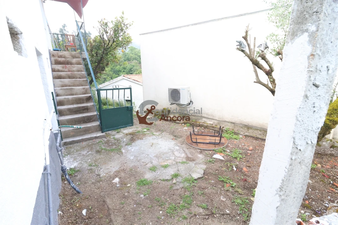 Moradia T2 para Venda em Aldeias e Mangualde da Serra Foto 13