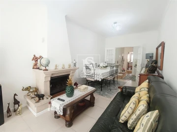 Apartamento T2 para Venda em Aver-O-Mar, Amorim e Terroso