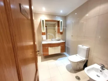 Apartamento T4 para Venda em Parque das Nações