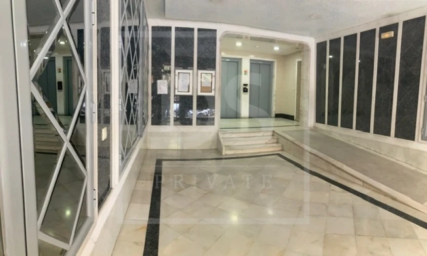 Apartamento T4 para Venda em Parque das Nações Foto 3