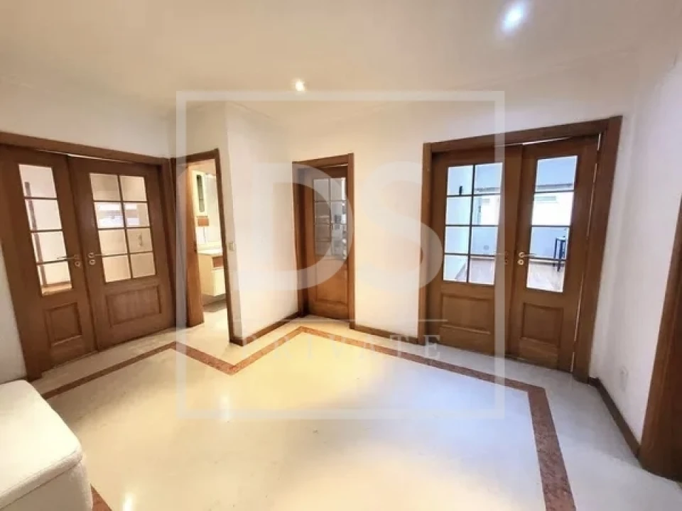 Apartamento T4 para Venda em Parque das Nações Foto 41