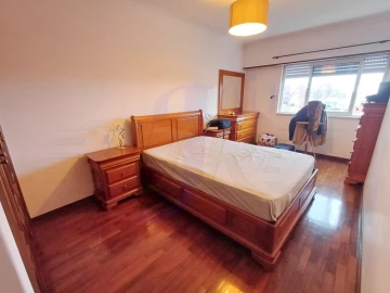 Apartamento T3 para Venda em Algueirão-Mem Martins