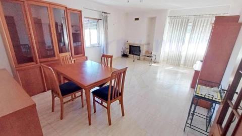 Apartamento T3 para Venda em Algueirão-Mem Martins