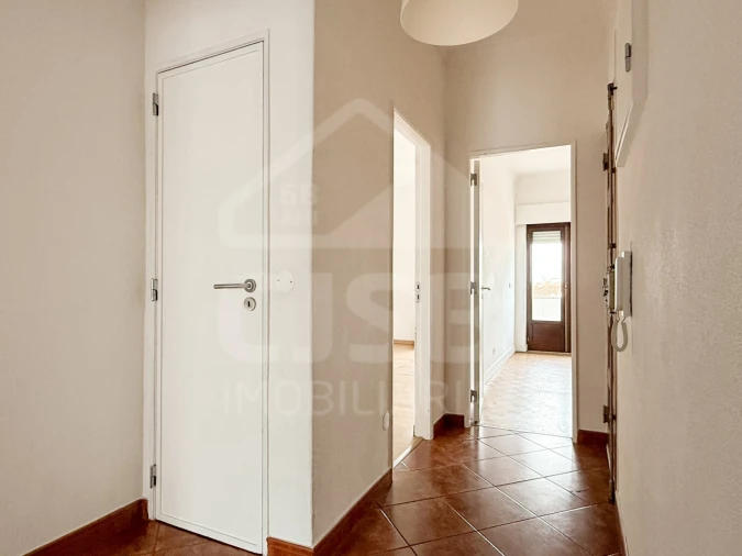 Apartamento T2 para Venda em Benavente Foto 8