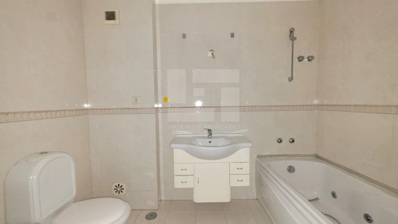 Apartamento T3 para Venda em Mina de Água Foto 17