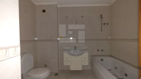 Apartamento T3 para Venda em Mina de Água