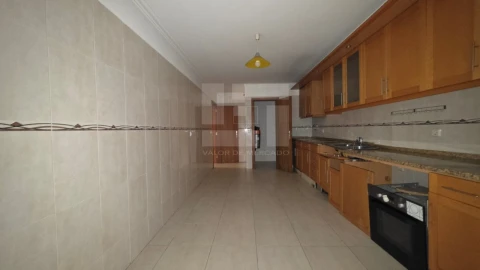 Apartamento T3 para Venda em Mina de Água