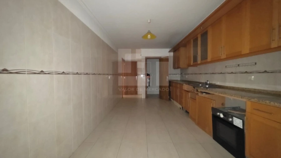 Apartamento T3 para Venda em Mina de Água Foto 24