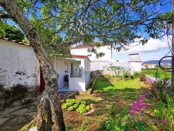Moradia T1 para Venda em Santa Marta de Portuzelo