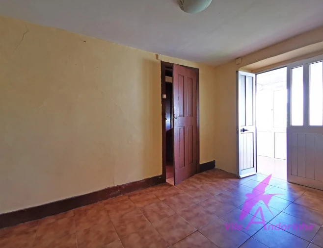 Moradia T1 para Venda em Santa Marta de Portuzelo Foto 7