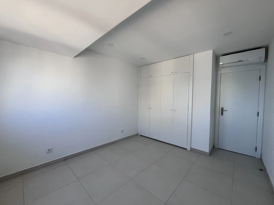 Apartamento T2 para Venda em Armação de Pera Foto 9