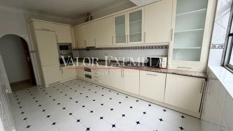 Apartamento T3 para Venda em Alcochete