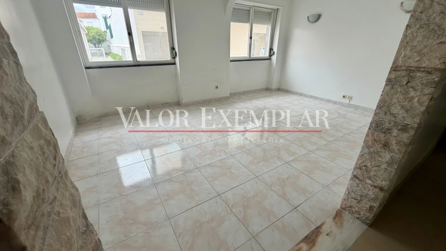 Apartamento T3 para Venda em Alcochete Foto 4