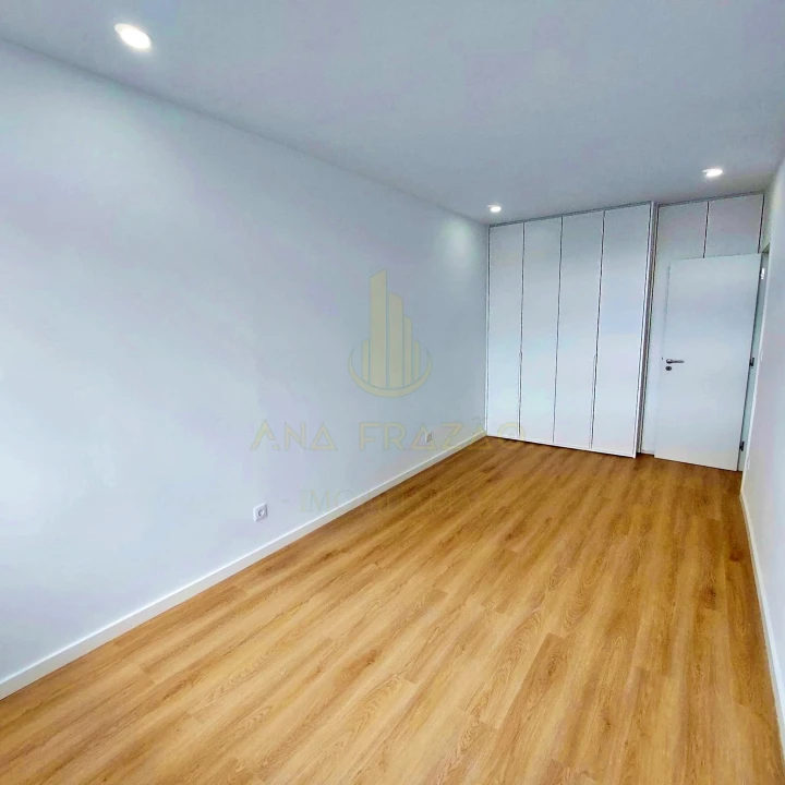 Apartamento T2 para Venda em Falagueira-Venda Nova Foto 9