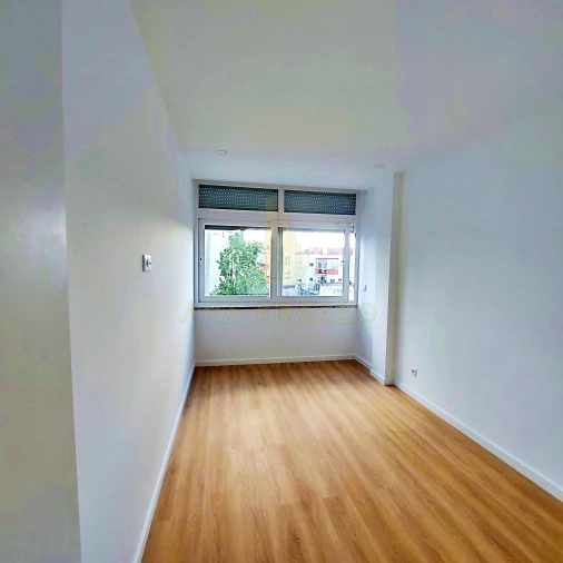 Apartamento T2 para Venda em Falagueira-Venda Nova Foto 5