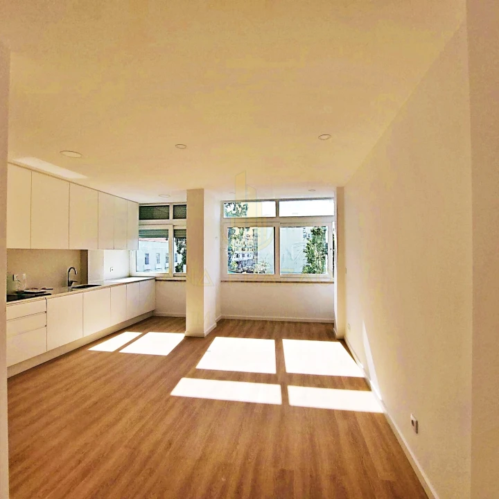Apartamento T2 para Venda em Falagueira-Venda Nova Foto 3