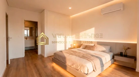 Apartamento T2 para Venda em Charneca de Caparica e Sobreda