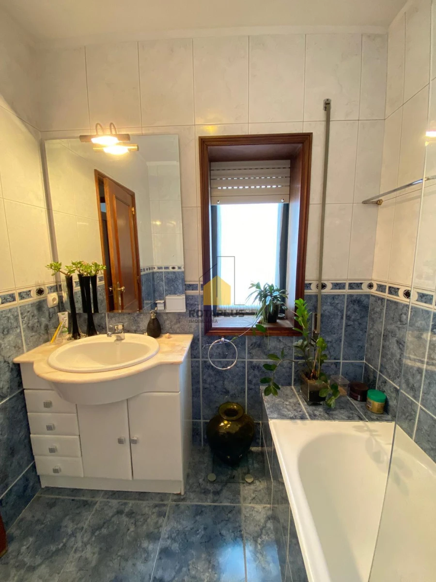 Apartamento T1 para Venda em Mafamude e Vilar do Paraíso Foto 15