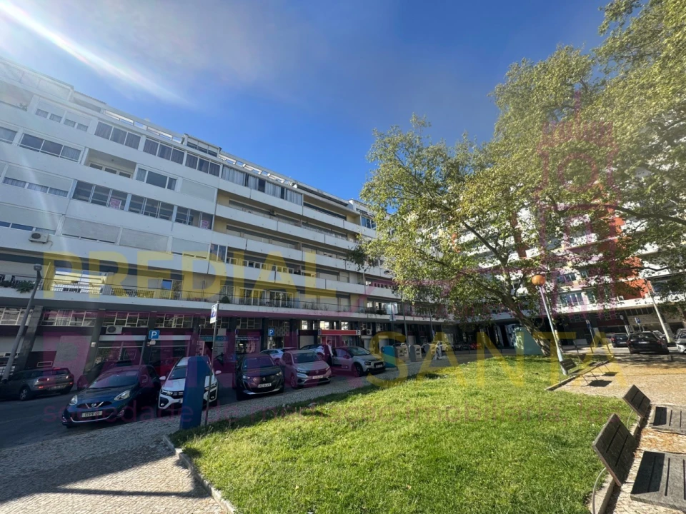 Apartamento T4 para Venda em Lumiar Foto 1