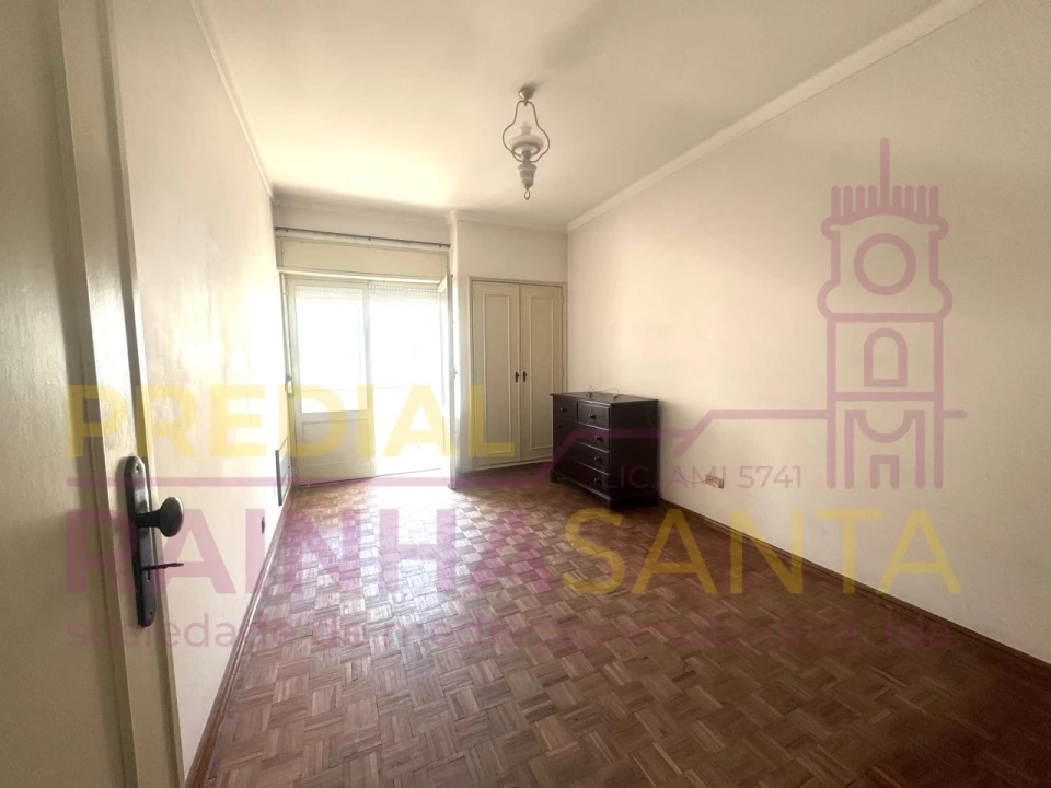 Apartamento T4 para Venda em Lumiar Foto 6