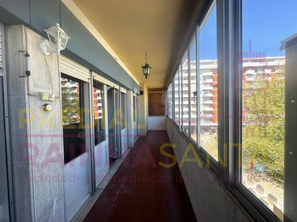 Apartamento T4 para Venda em Lumiar Foto 11