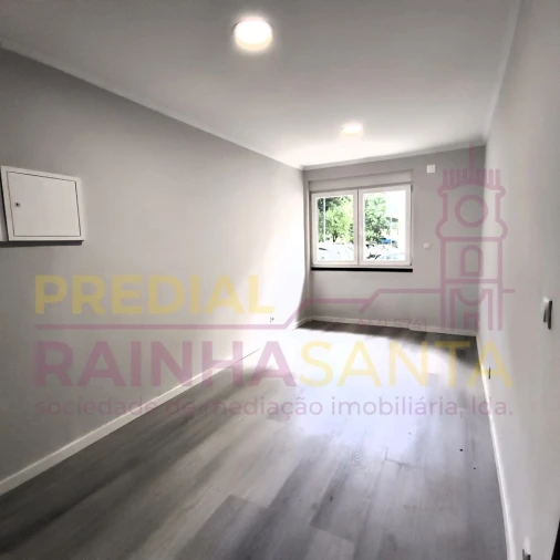 Apartamento T2 para Venda em Benfica Foto 7