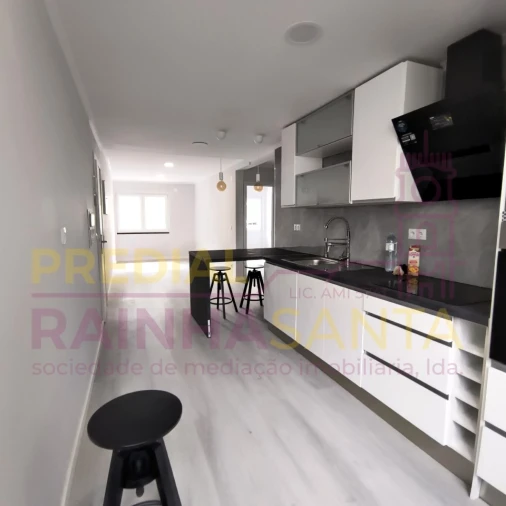 Apartamento T2 para Venda em Benfica Foto 9