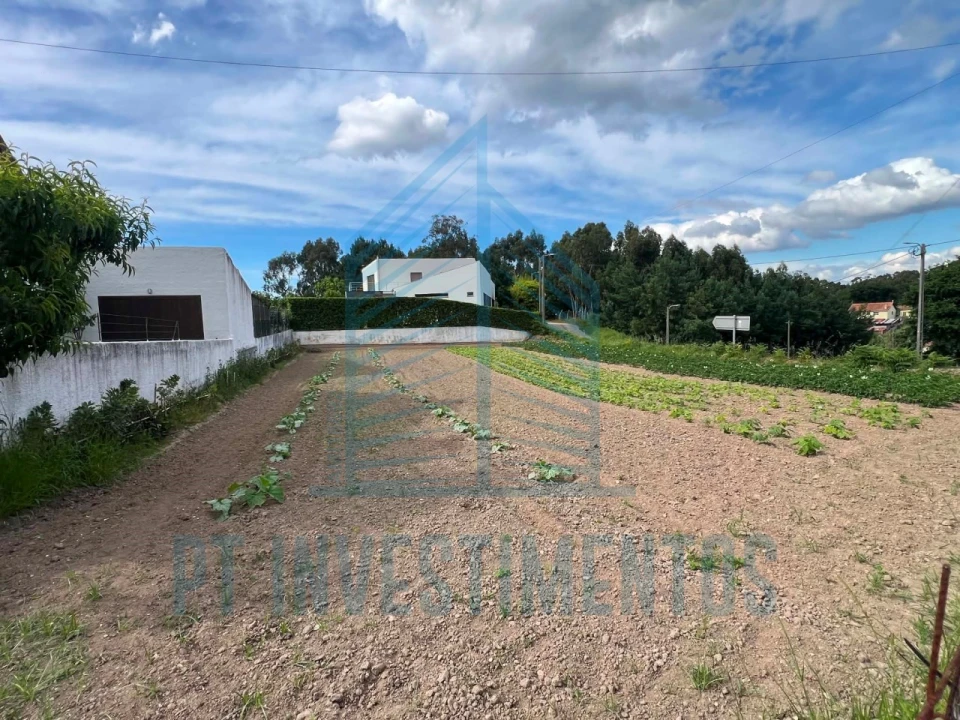 Terreno para Venda em Esgueira Foto 1