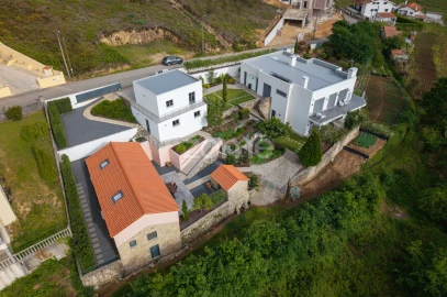 Moradia T4 para Venda em Ossela