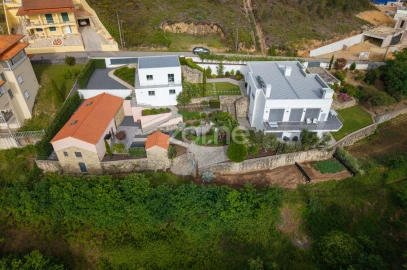 Moradia T4 para Venda em Ossela