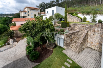 Moradia T4 para Venda em Ossela