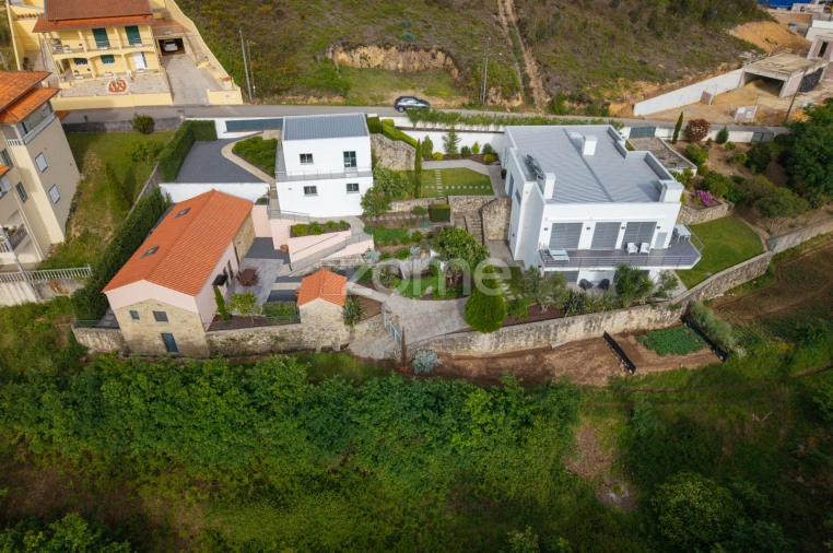Moradia T4 para Venda em Ossela Foto 59