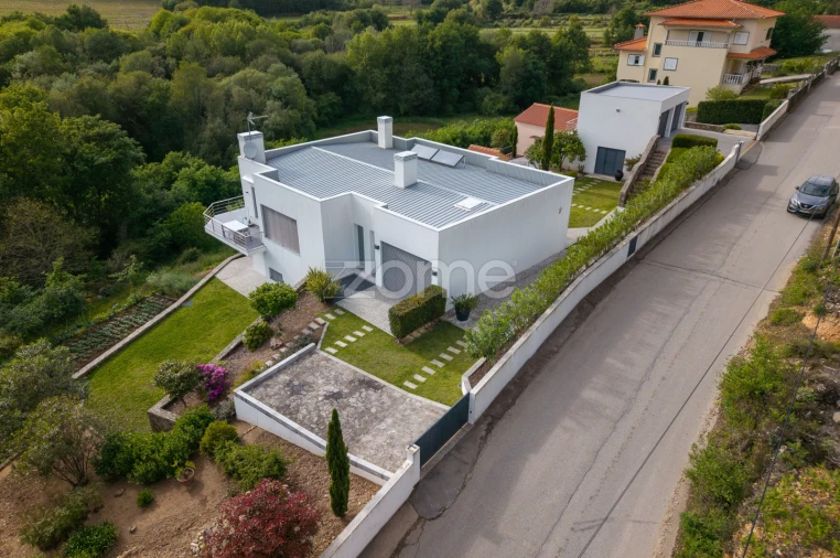 Moradia T4 para Venda em Ossela Foto 57