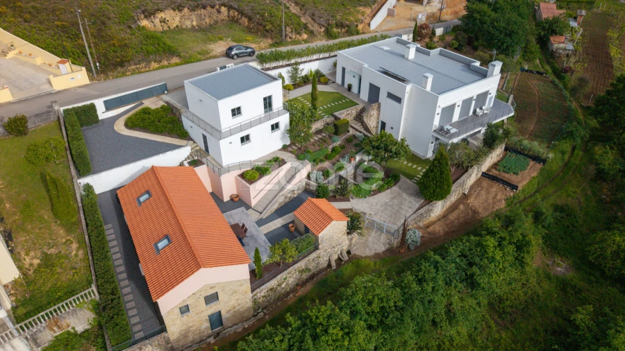 Moradia T4 para Venda em Ossela