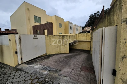 Moradia T4 para Venda em Sandim, Olival, Lever e Crestuma