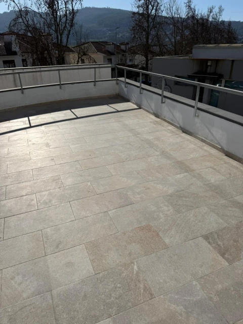 Loja para Arrendamento em Vila das Aves
