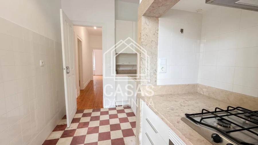 Apartamento T2 para Arrendamento em São Domingos de Benfica Foto 12