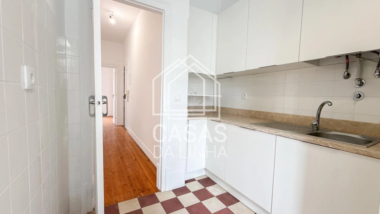 Apartamento T2 para Arrendamento em São Domingos de Benfica Foto 13